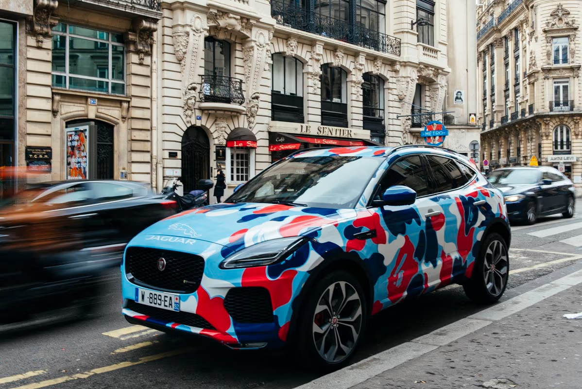 Covering Bape personnalisé sur une Jaguar par Sprinteo